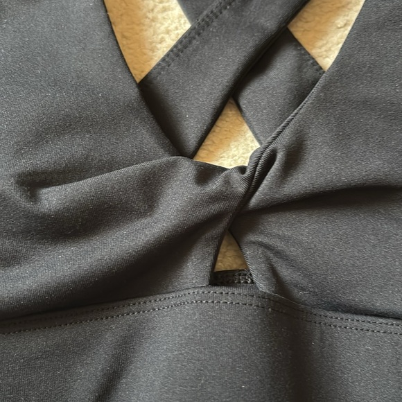 Fabletics Oasis sports bra - Picture 6 of 10